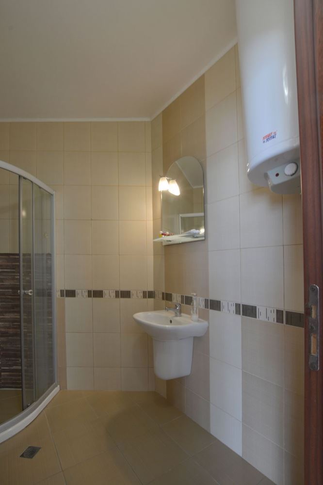 Apartmán s jednou ložnicí 100 metrů od pláže na Slunečném pobřeží – top lokalita a skvělá investice