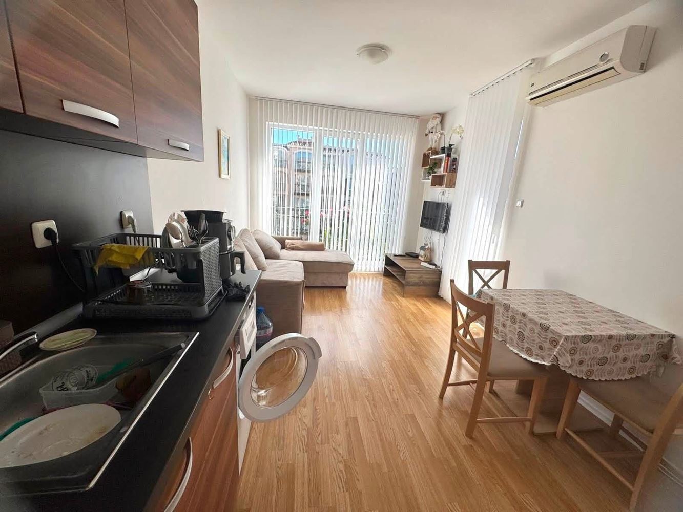 Stylový apartmán v komplexu s bohatou infrastrukturou – vynikající volba pro odpočinek s potenciálem pronájmu