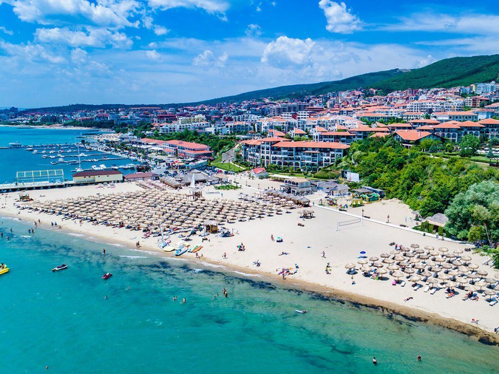 Čelní výhled na moře v první linii – apartmán se dvěma ložnicemi ve Sveti Vlas s výjimečnou polohou