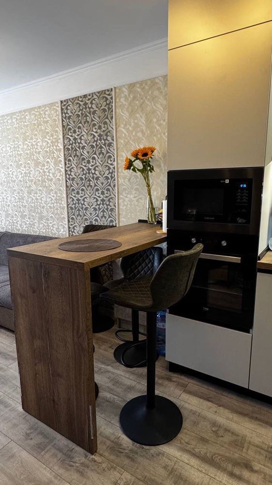 Byt s jednou ložnicí v prestižním komplexu s výhledem na moře a zeleň