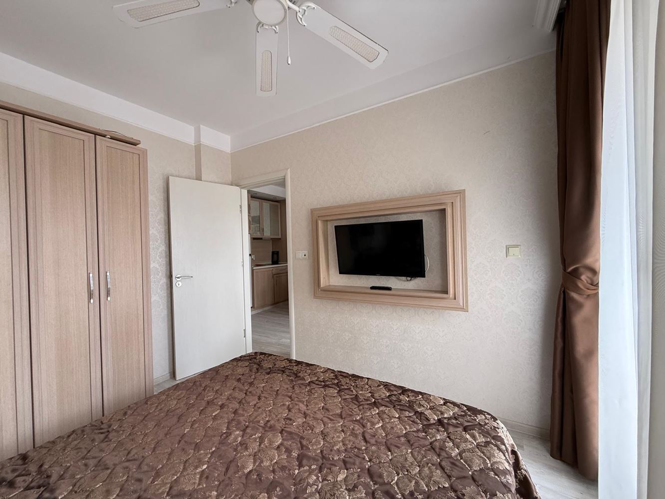 Apartmán s jednou ložnicí v luxusním komplexu ve Slunečném pobřeží s působivými bazény a odpočinkovými zónami