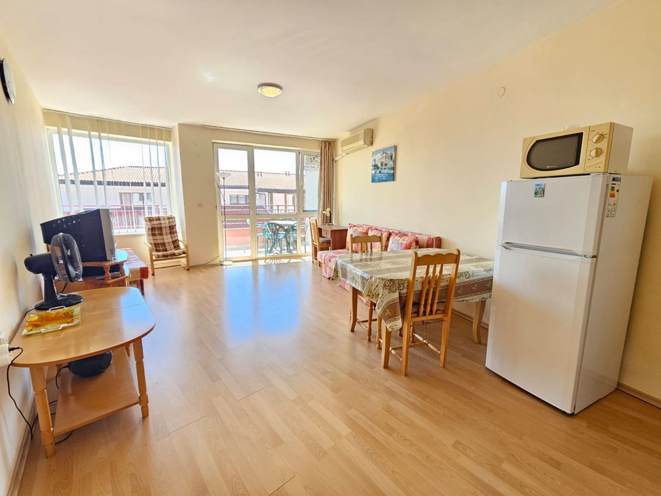 Dvoupokojový apartmán s výhledem na moře v prvotřídním přímořském komplexu – letovisko Elenite