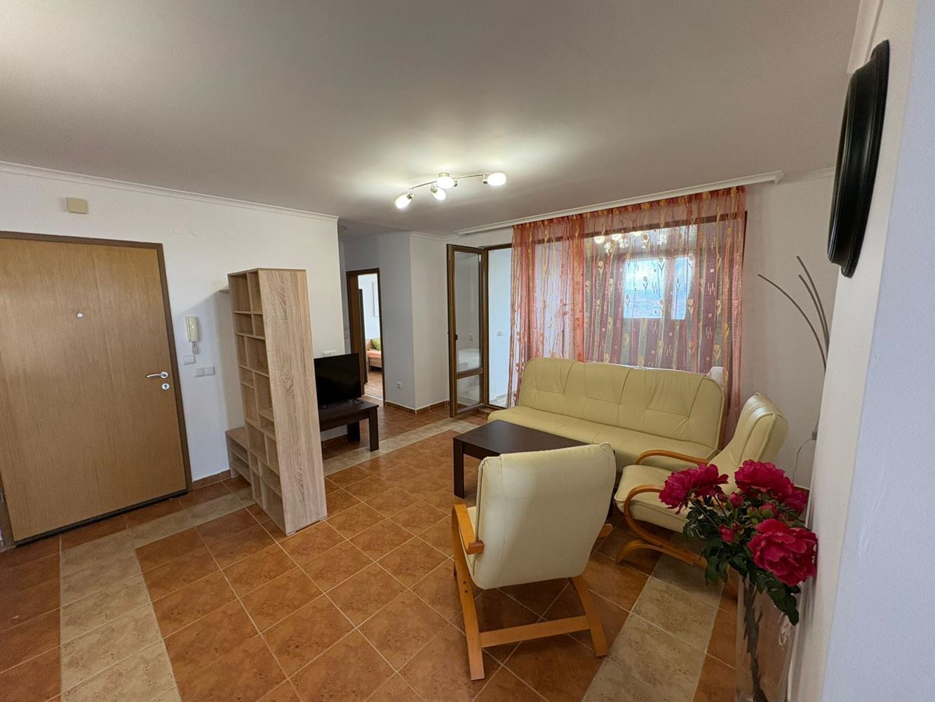 Pomorie – prostorný apartmán se 2 ložnicemi v první linii s výhledem na moře a nízkými náklady na údržbu