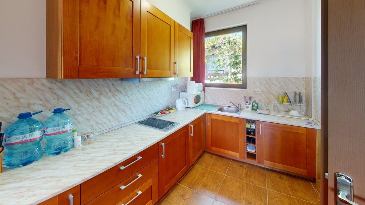 Prostorný apartmán s jednou ložnicí a výhledem na moře v oblasti Slunečného pobřeží