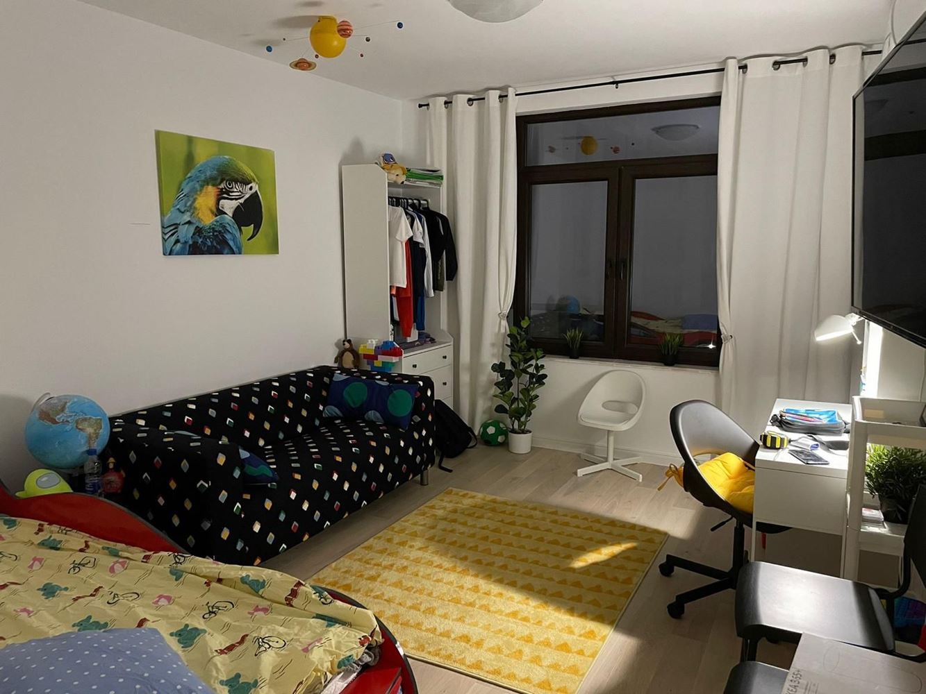 Prostorný pětipokojový apartmán s výhledem na moře v Pomorie – komfort, styl a funkčnost pro velkou rodinu