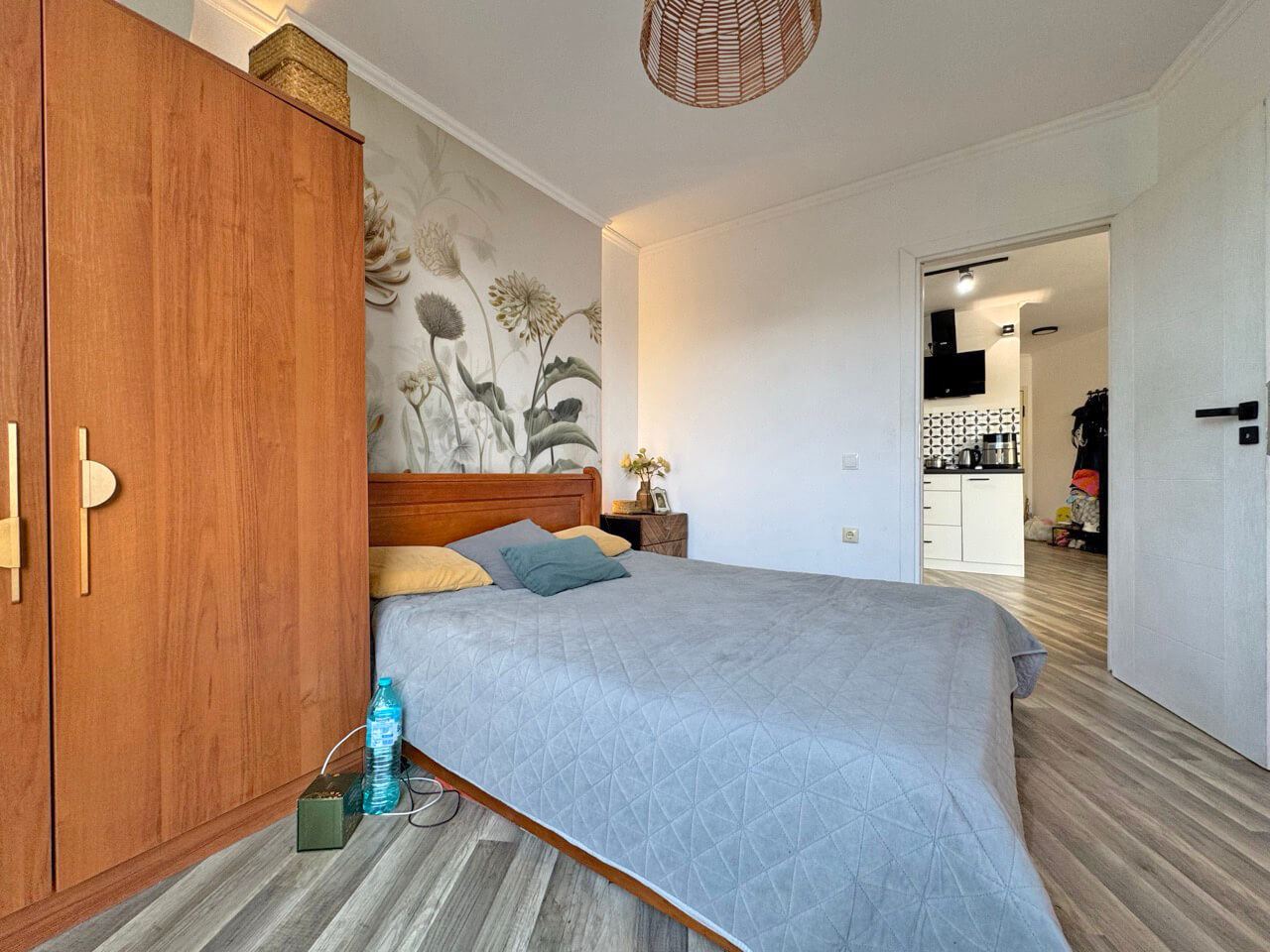 Apartmán s moderním vybavením a velkou terasou 200 m od pláže ve Slunečném pobřeží