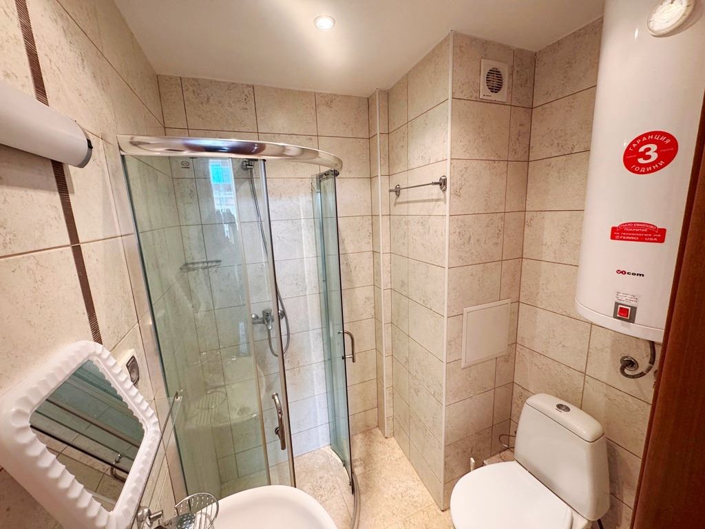 Dvoupokojový apartmán s výhledem na bazén v prestižním komplexu ve Slunečném pobřeží