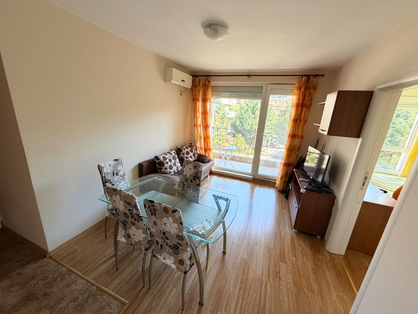 Útulný apartmán se dvěma ložnicemi v Nesebaru – komfortní bydlení v moderním rezidenčním komplexu
