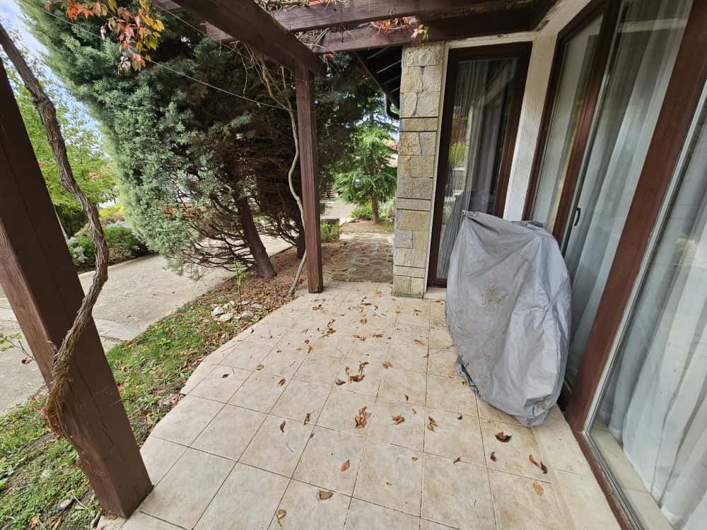 Apartmán s jednou ložnicí se zahradou a verandou v eko-komplexu u Slunečného pobřeží