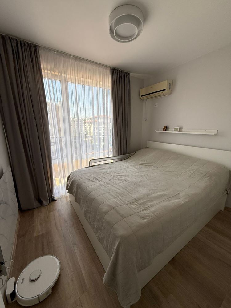 Dvoupokojový apartmán 100 m od moře ve Sveti Vlas – vysoká kvalita života, klid a vynikající lokalita