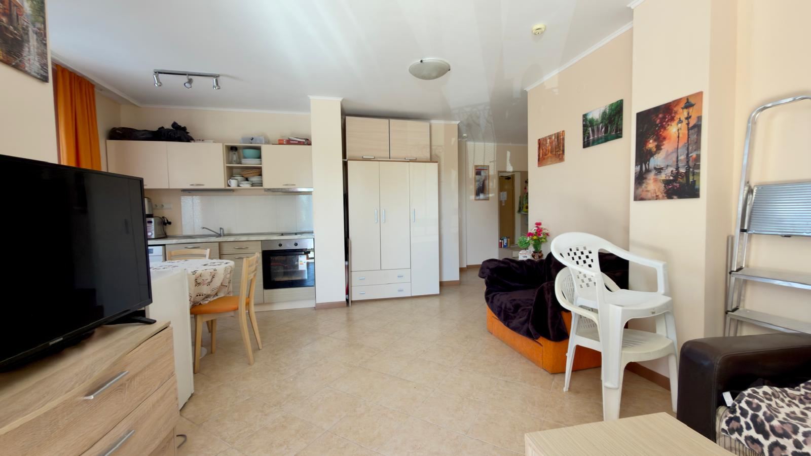 Prostorný apartmán se dvěma ložnicemi v luxusním komplexu v Slunečném pobřeží