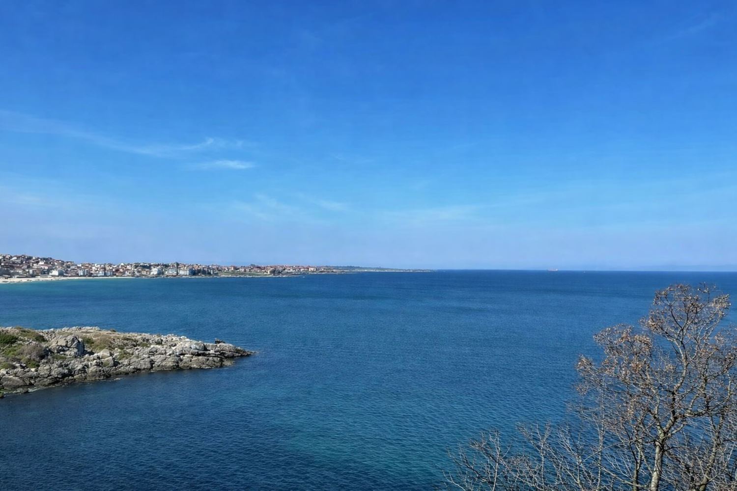 Mezonet v první linii u moře v Sozopolu s panoramatickými výhledy a butikovou lokalitou