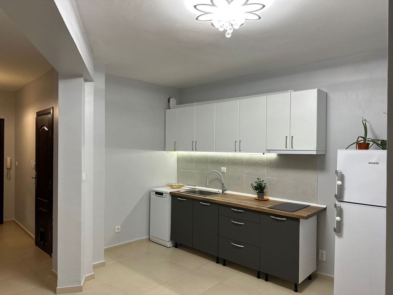Prostorný apartmán s jednou ložnicí v Pomorie – skvělý základ pro Váš nový domov