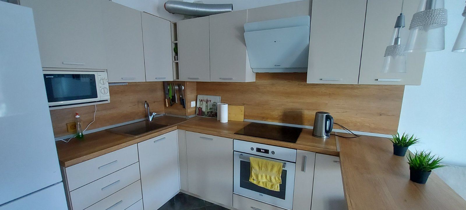 Pomorie – Apartmán se dvěma ložnicemi a výhledem na moře v komplexu s bazénem a parkováním