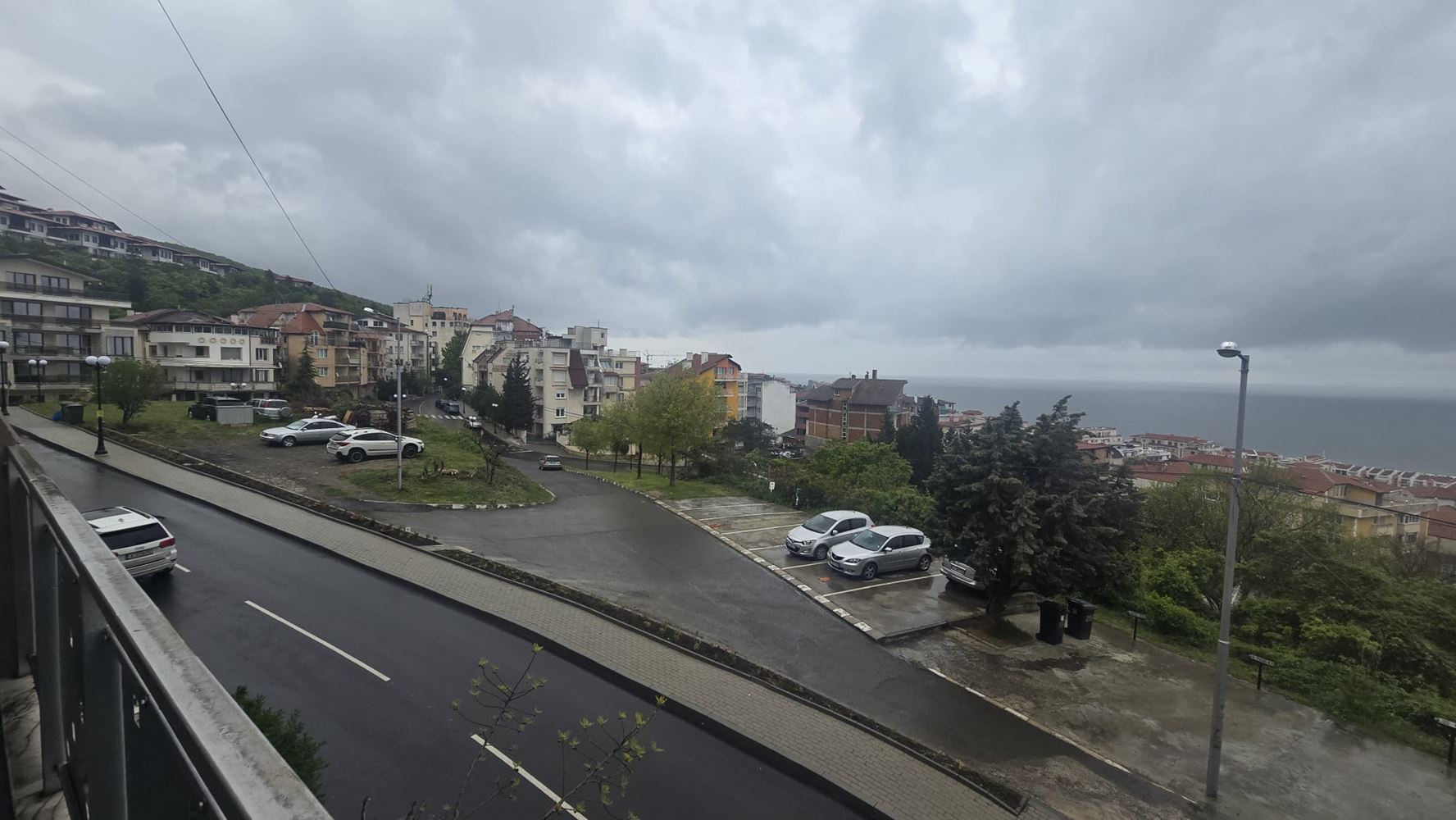 Velké studio ve Svatém Vlasu s výbornou plochou, удобnou polohou a plně připravené k nastěhování