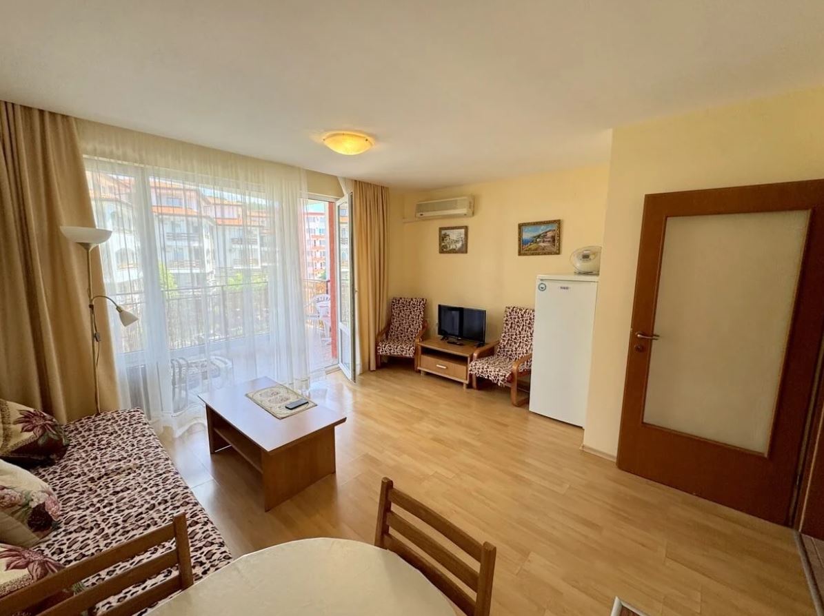 Krásný apartmán v první linii u moře v prestižním komplexu poblíž Elenite a Sveti Vlas