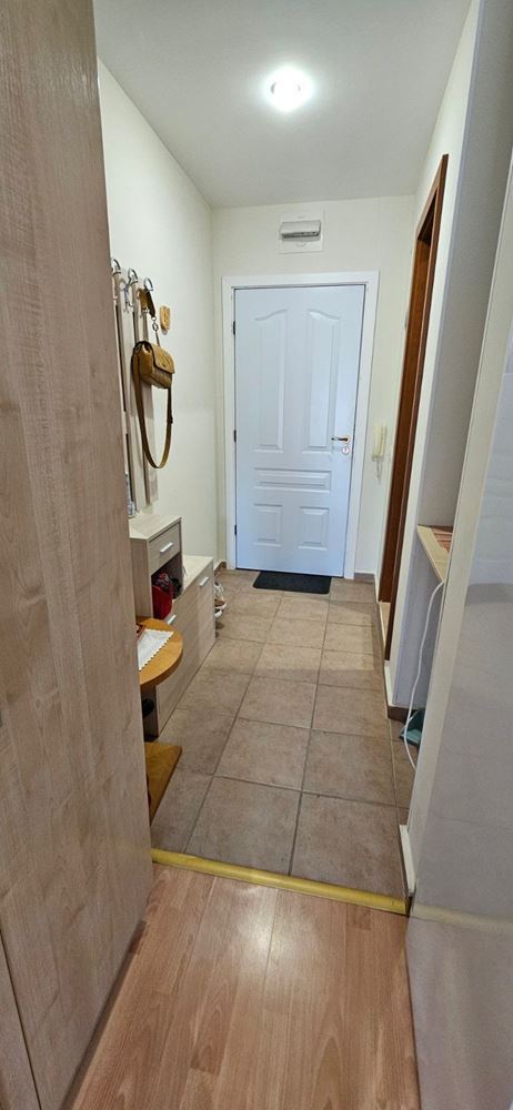 Stylové studio s terasou a vynikajícím vybavením ve Slunečném pobřeží