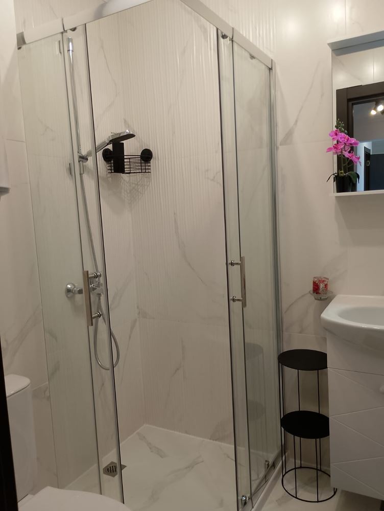 Luxusní třípokojový byt v prestižním komplexu se zelení a bazény ve městě Sveti Vlas