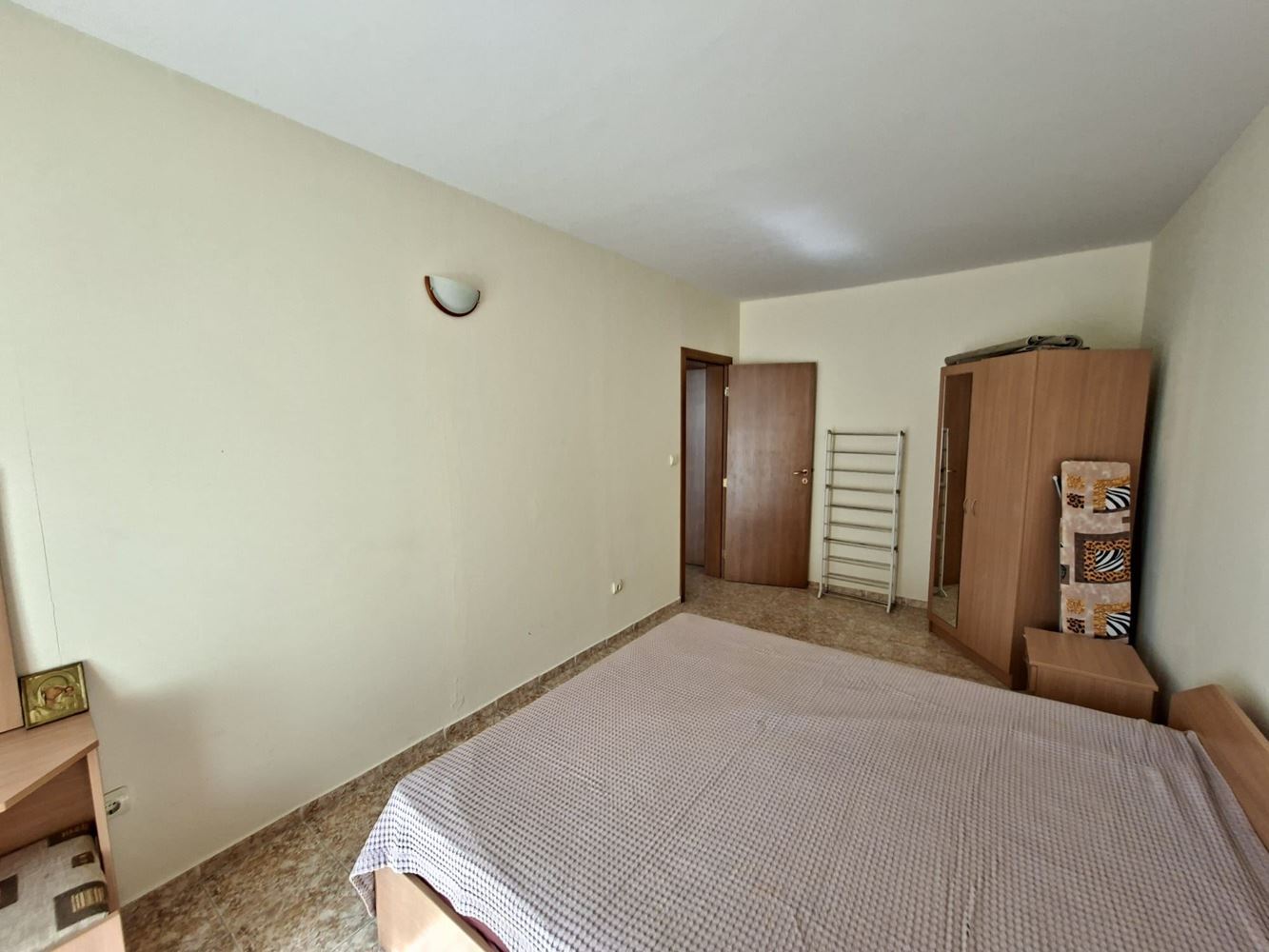 Apartmán s jednou ložnicí 300 metrů od moře v Ravdě – výborná investice a komfort pro celou rodinu