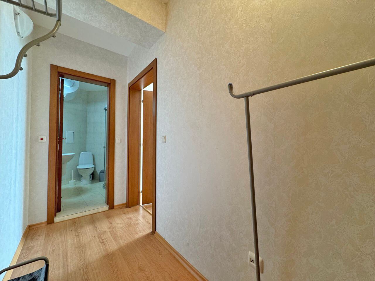 Apartmán s jednou ložnicí s výhledem na moře v Ravdě – komfort a klid v udržovaném komplexu