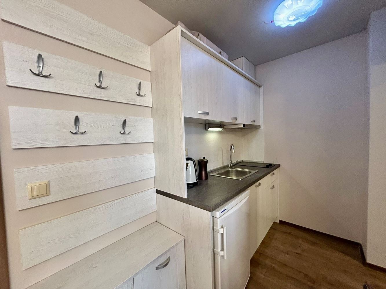 Moderní studio v prestižním komplexu na Slunečném pobřeží – ideální pro investici i komfortní bydlení