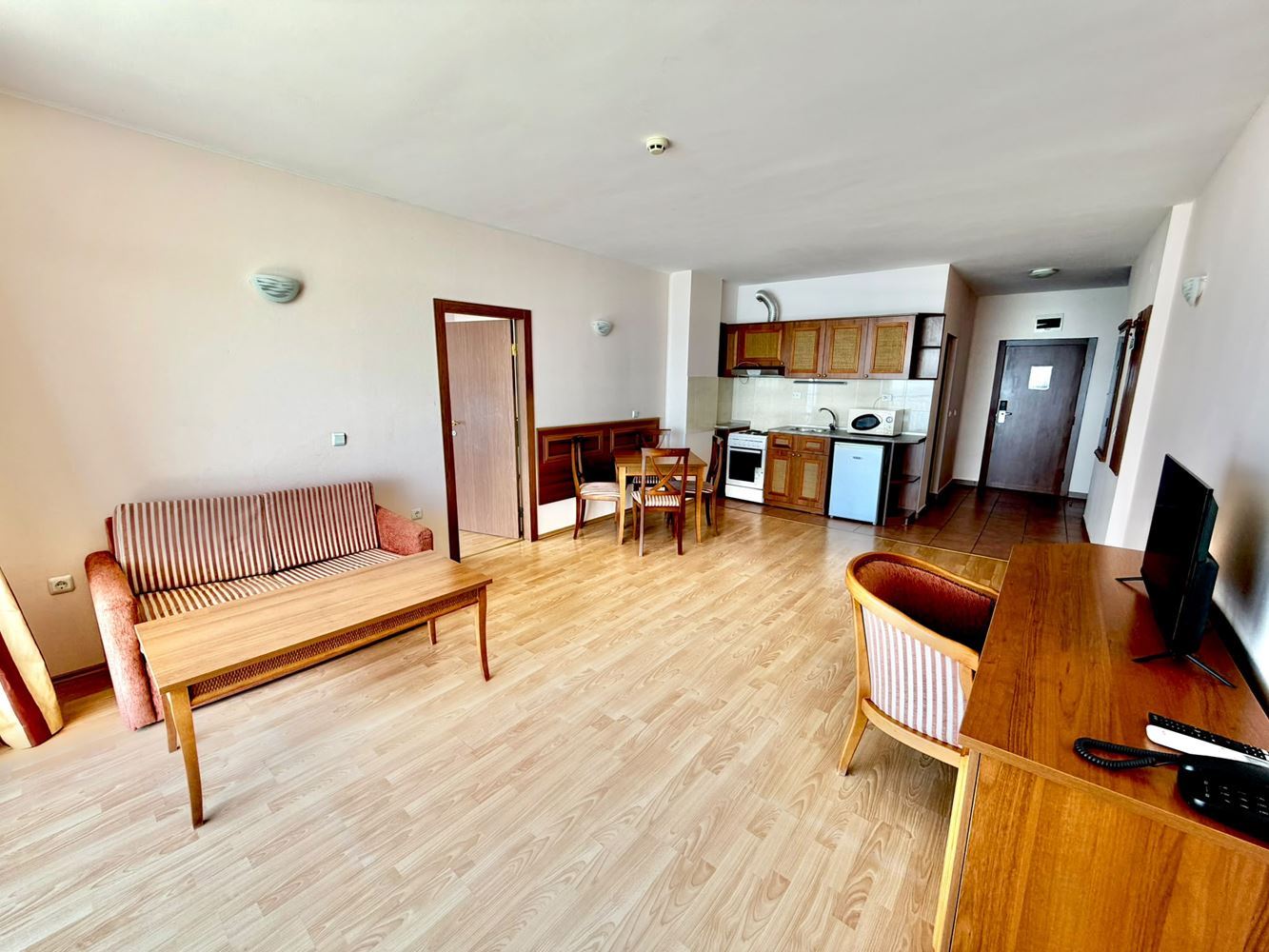 Apartmán s jednou ložnicí s panoramatickým výhledem na moře v první linii u moře ve Svatém Vlasu