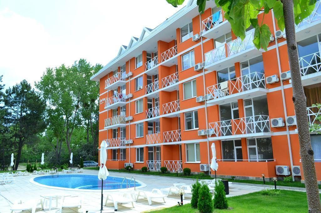 Dvoupodlažní studio s charakterem a útulnou atmosférou – skvělá volba na Slunečném pobřeží
