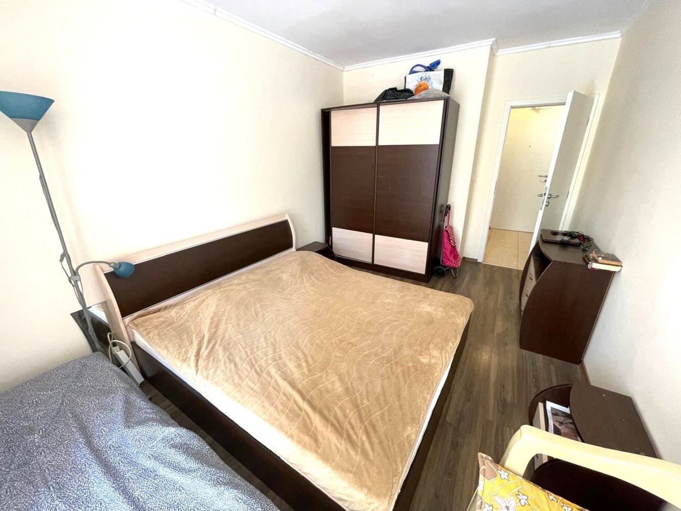 Velký apartmán s jednou ložnicí 100 metrů od pláže v Pomorie s přímým přístupem k bazénu