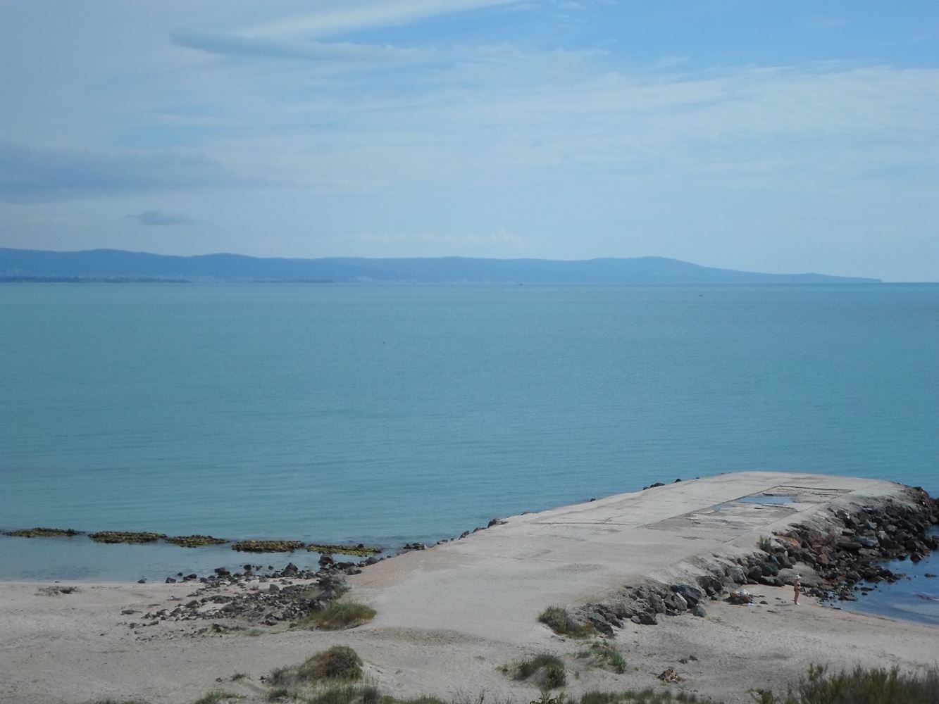 Prostorný apartmán se dvěma ložnicemi v Pomorie s panoramatickým výhledem na moře – ideální domov u pobřeží
