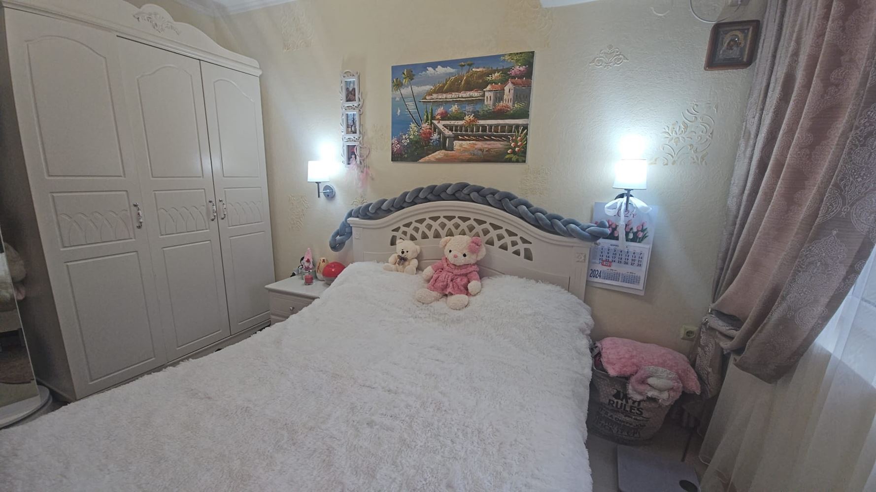 Třípokojový apartmán v uzavřeném komplexu ve Sveti Vlas – pouhých 300 m od pláže