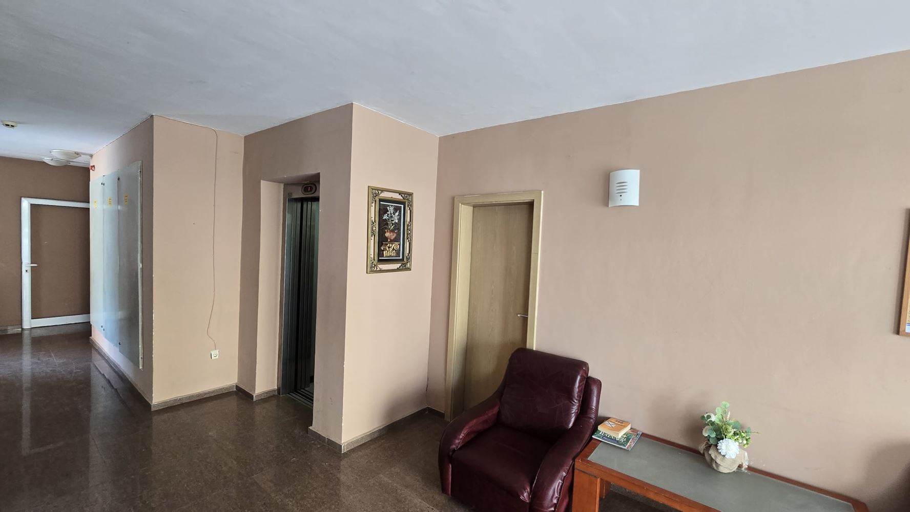 Apartmán s jednou ložnicí s výhledem na park ve Slunečném pobřeží – skvělá investiční příležitost pro pronájem