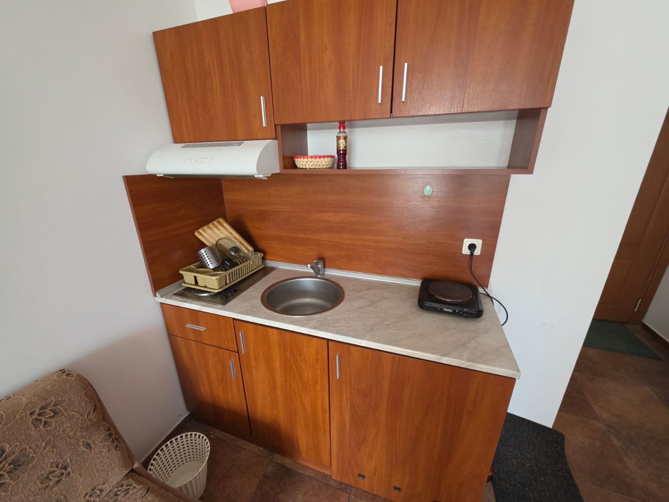 Studio v Slunečném pobřeží – moderní budova, výborná poloha a plné vybavení pro rekreaci i investici