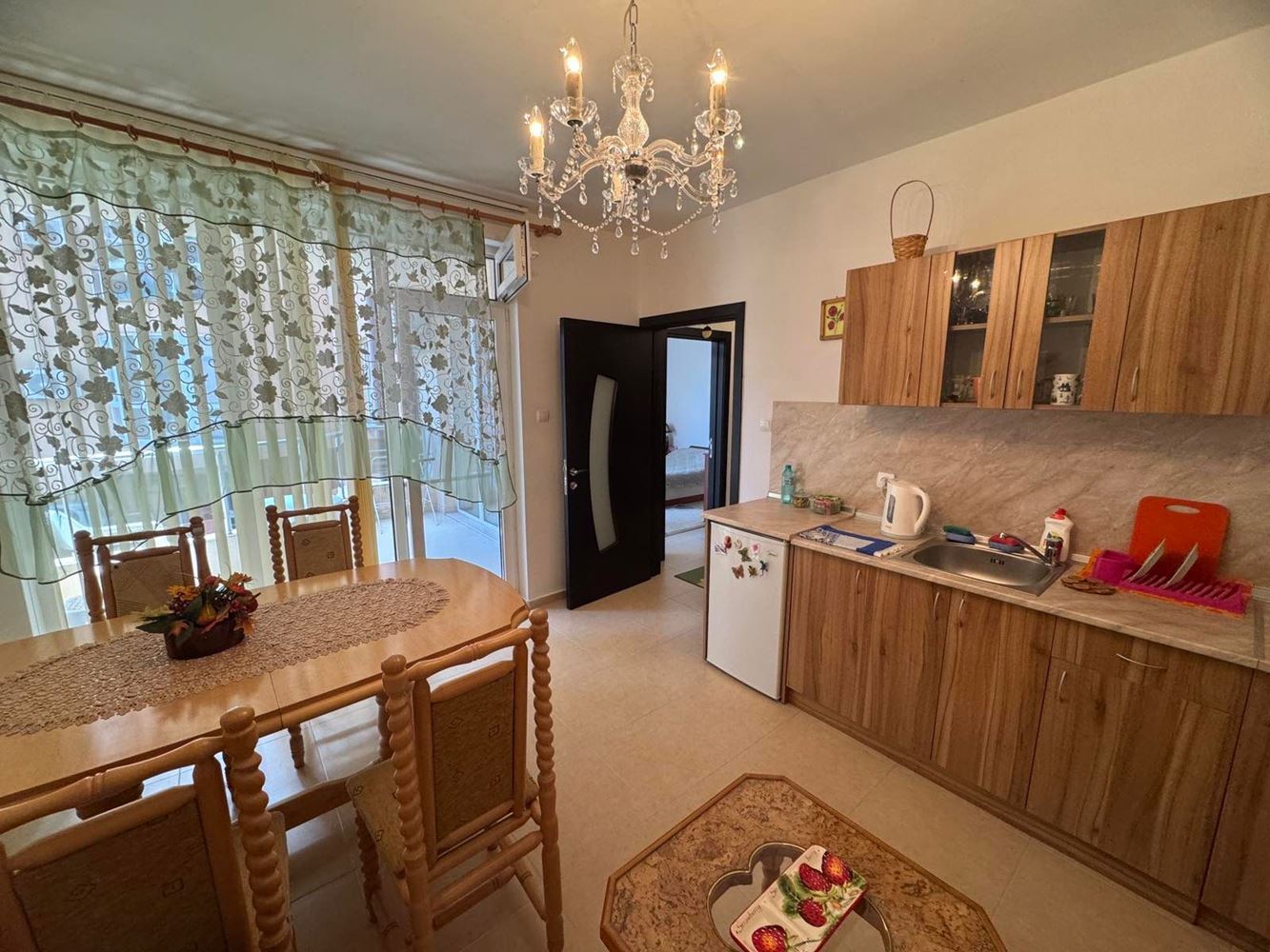 2pokojový apartmán 200 m od moře v Pomorie – komfort, lokalita a funkčnost