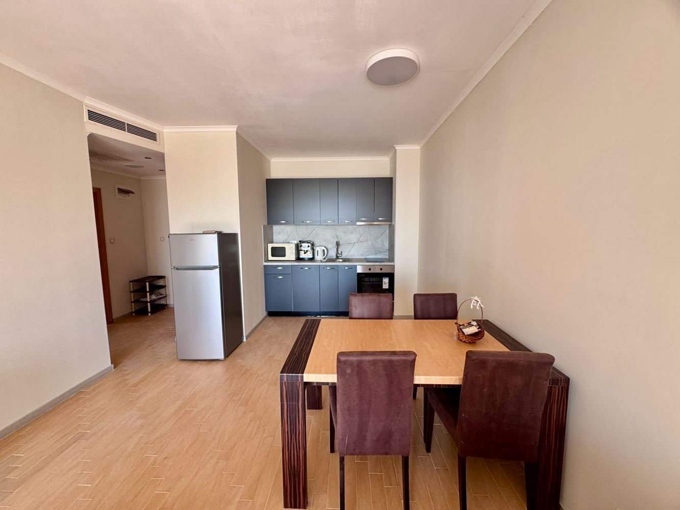 Luxusní apartmán u moře s panoramatickým výhledem v prestižním komplexu na Slunečném pobřeží