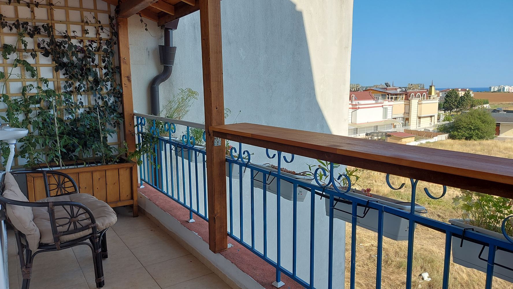 Apartmán se dvěma ložnicemi v Aheloji – úspěšná nemovitost pro krátkodobé pronájmy s vysokým hodnocením a vynikajícím investičním potenciálem
