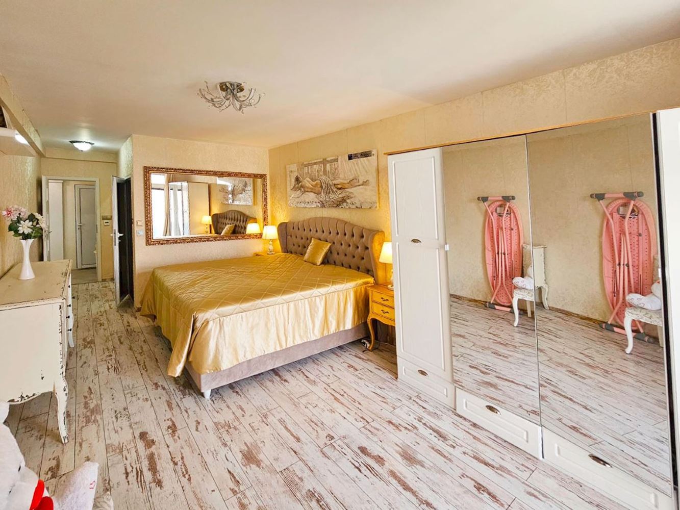 Luxusní třípokojový apartmán s výhledem na moře na první linii v Ravdě – 114 m², dvě terasy a maximální komfort