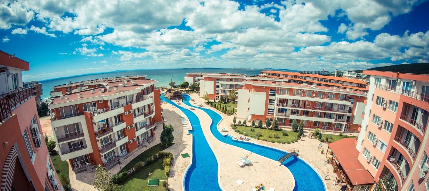 Apartmán s jednou ložnicí na první linii u moře v hlídaném komplexu v Elenite