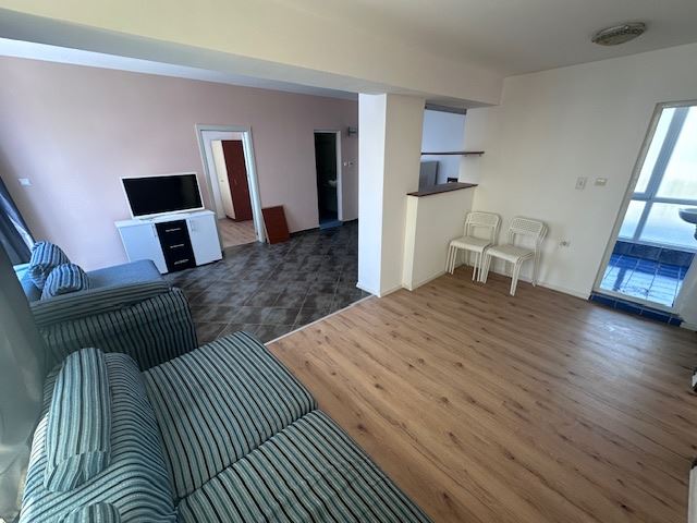 Život v první linii – prostorný byt se třemi ložnicemi s čelním výhledem na moře v Pomorie