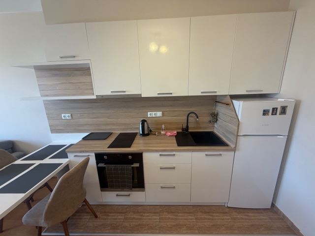 Studio s výhledem na moře v luxusním komplexu v Aheloy – komfort, styl a relaxace