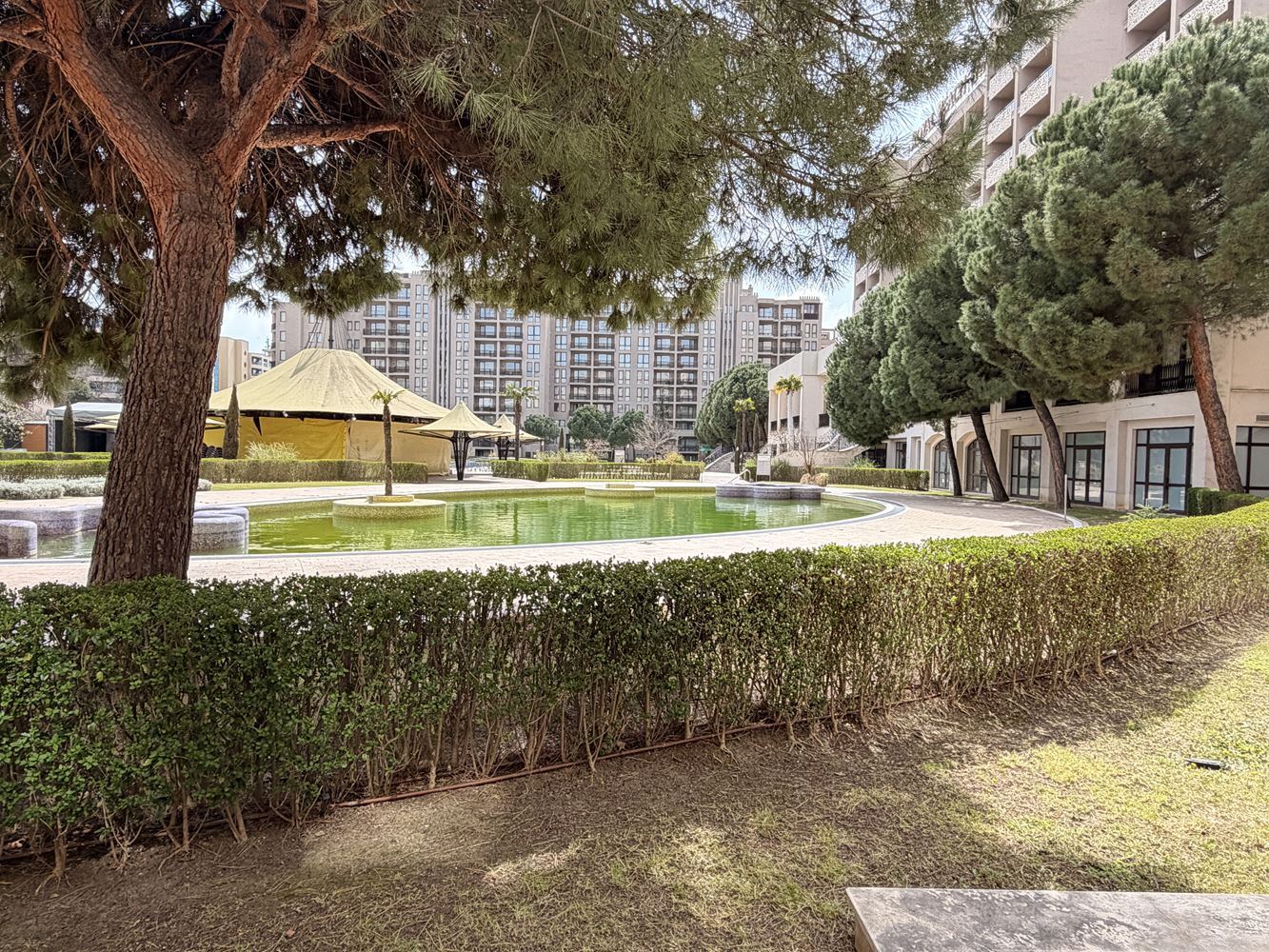 Exkluzivní studio se zahradou a přímým přístupem k bazénu – 100 m od moře ve Slunečném pobřeží