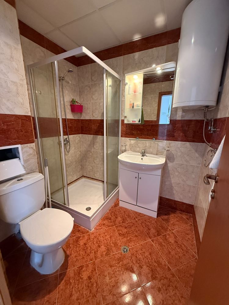 Prostorný apartmán s jednou ložnicí poblíž aquaparku na Slunečném pobřeží – skvělá příležitost pro investici i rekreační bydlení