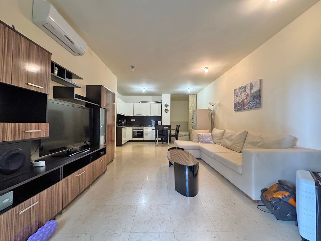 Elegantní apartmán s jednou ložnicí na první linii u moře ve Sveti Vlas s přímým vstupem do zahrady a k bazénu
