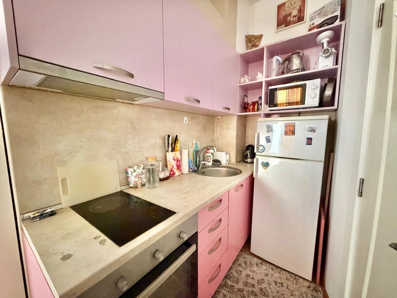 Apartmán s jednou ložnicí a vlastní zahrádkou v Ravdě – pouze 200 m od moře