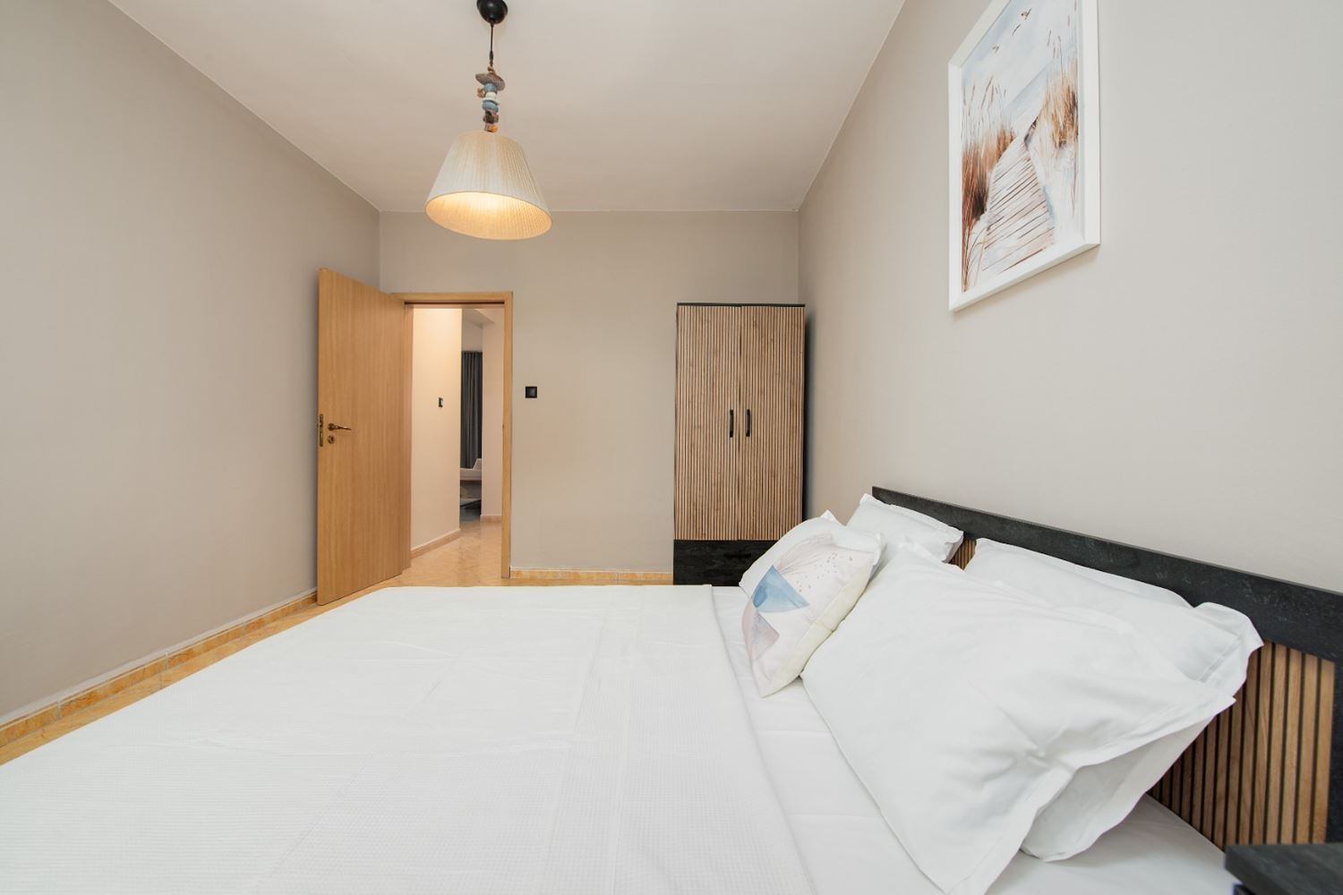 Stylově zrekonstruovaný byt se dvěma ložnicemi v udržovaném komplexu v Slunečném pobřeží – komfort, klid a výborná lokalita