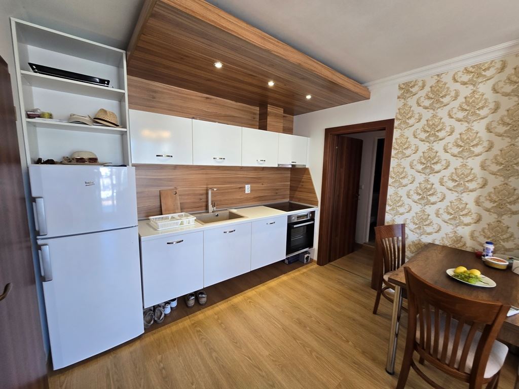 Slunečné pobřeží - Plně zařízený apartmán se dvěma balkony a působivou SPA infrastrukturou