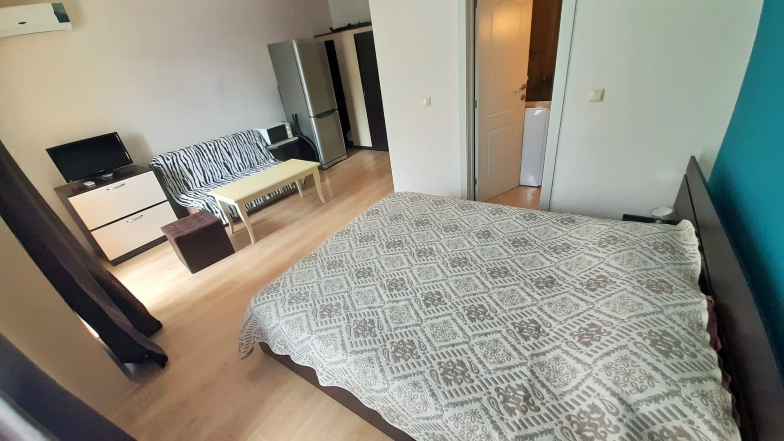 Elegantní studio v prestižním komplexu na Slunečném pobřeží – výborná investice; plně připravené k nastěhování
