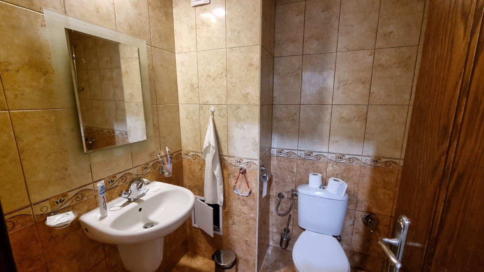 První linie k pláži Butamyata! Zařízený apartmán s jednou ložnicí a částečným výhledem na moře v Sinemorec