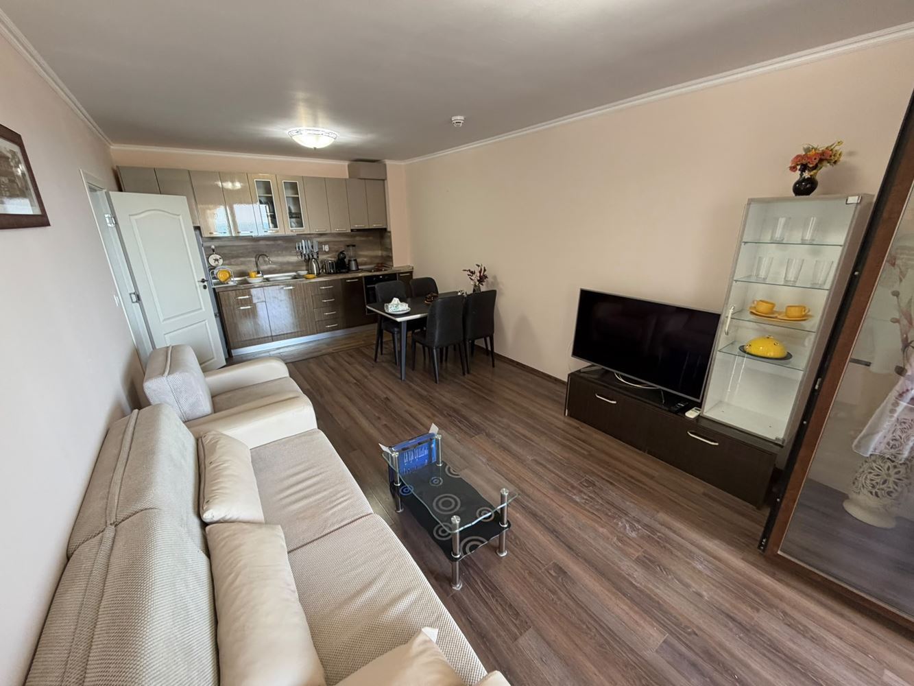 Prostorný 2pokojový apartmán s panoramatickým výhledem na moře v luxusním komplexu na první linii v Nesebaru