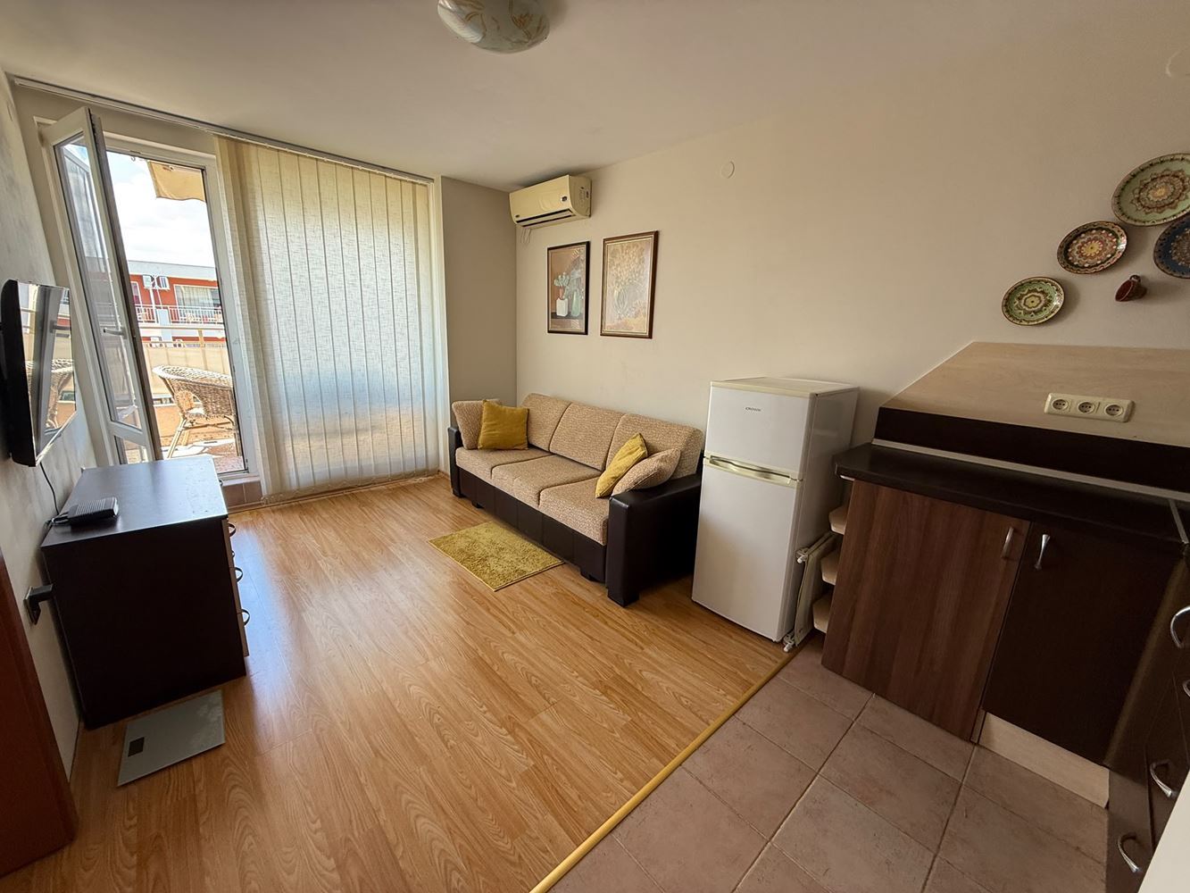 Prostorný apartmán s jednou ložnicí poblíž aquaparku na Slunečném pobřeží – skvělá příležitost pro investici i rekreační bydlení