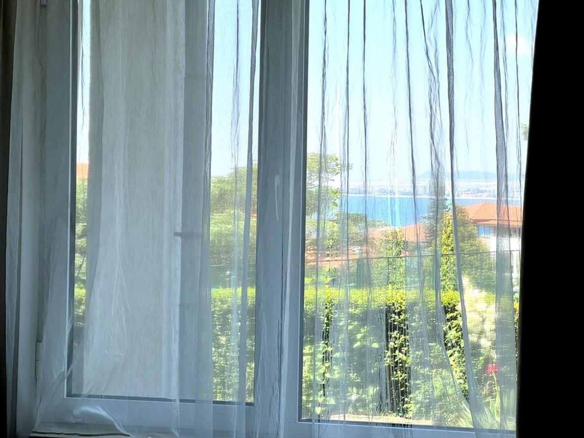 Apartmán s výhledem na moře ve Sveti Vlas – perfektní volba pro dovolenou a investici jen pár kroků od moře